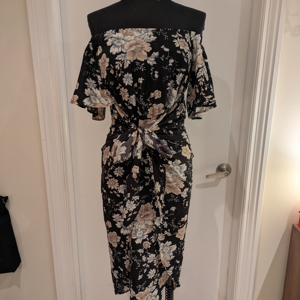 Chic Black Floral Off-Shoulder Midi Dress
